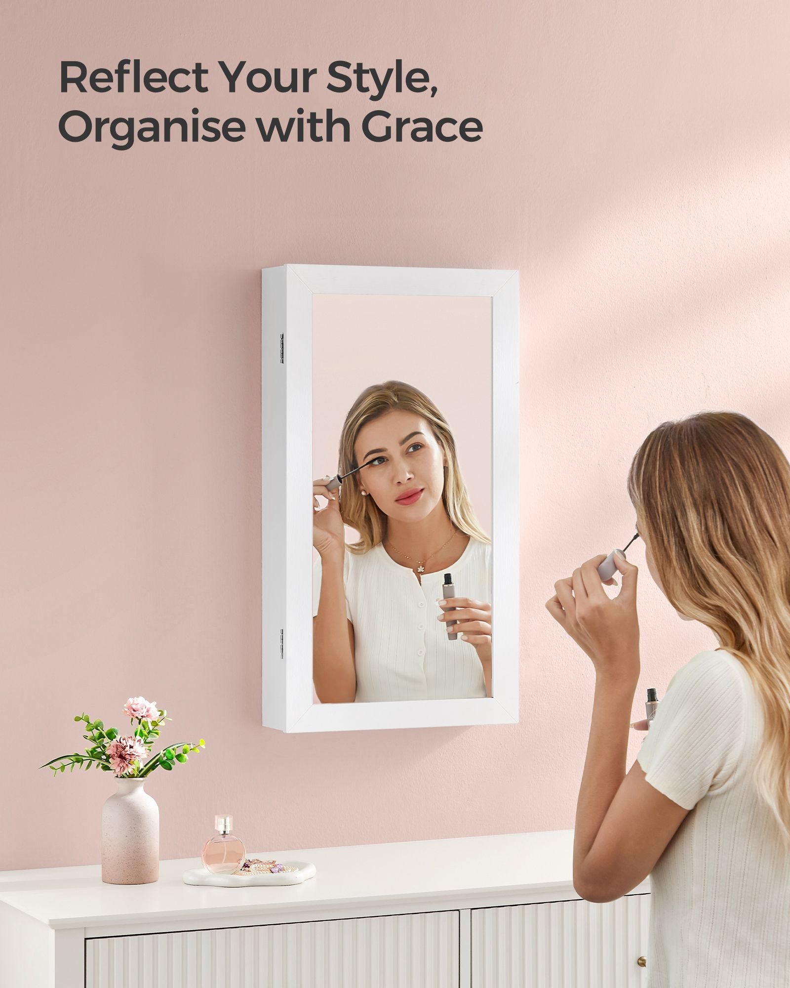 Wall-Mounted Jewellery Cabinet – Wood – White – Lockable with Mirror and Storage