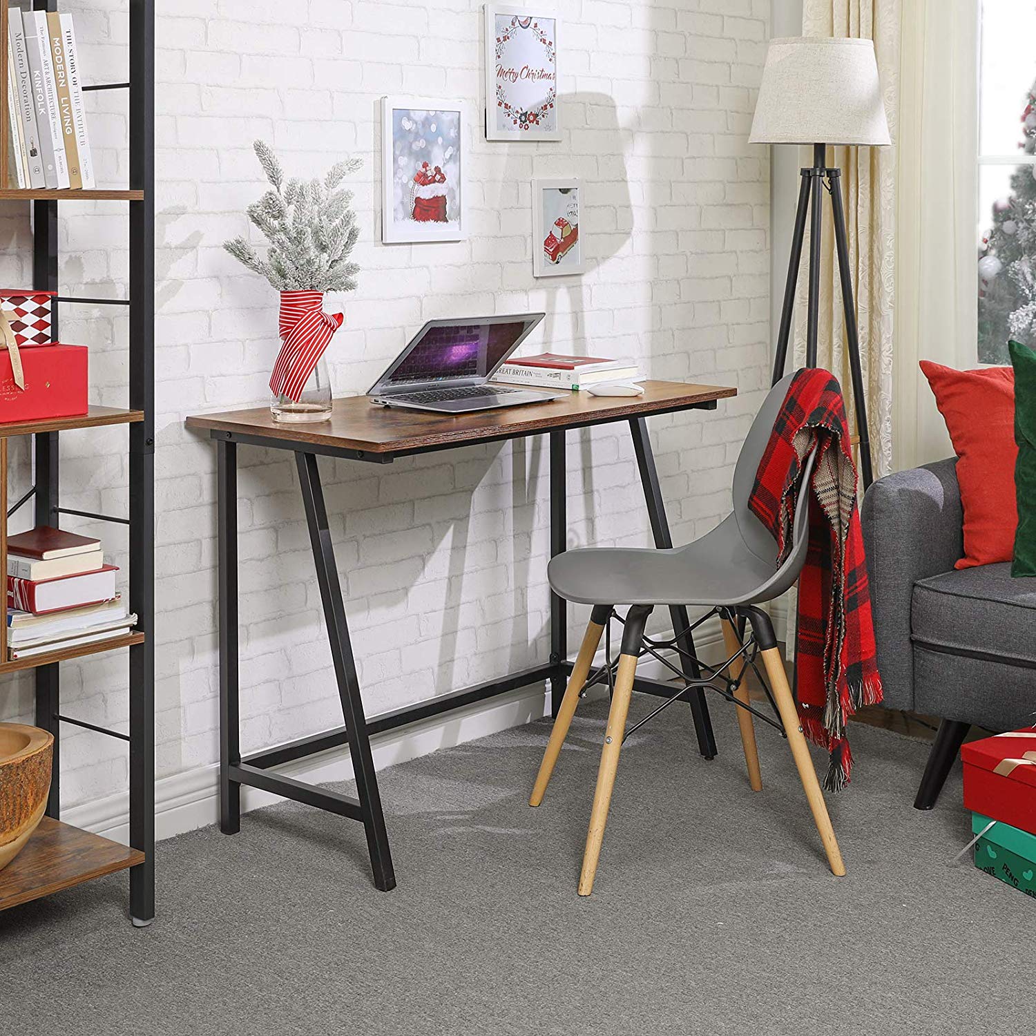 Computer Desk – Wood and Iron – Rustic Brown – Industrial Style, Easy Assembly, Space-Saving