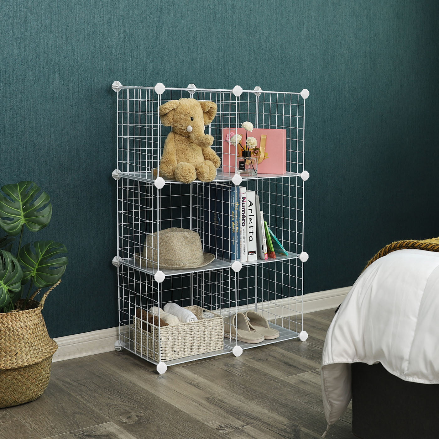 Metal Wire Storage Rack – White – Interlocking 6-Cube Design for Versatile Organization